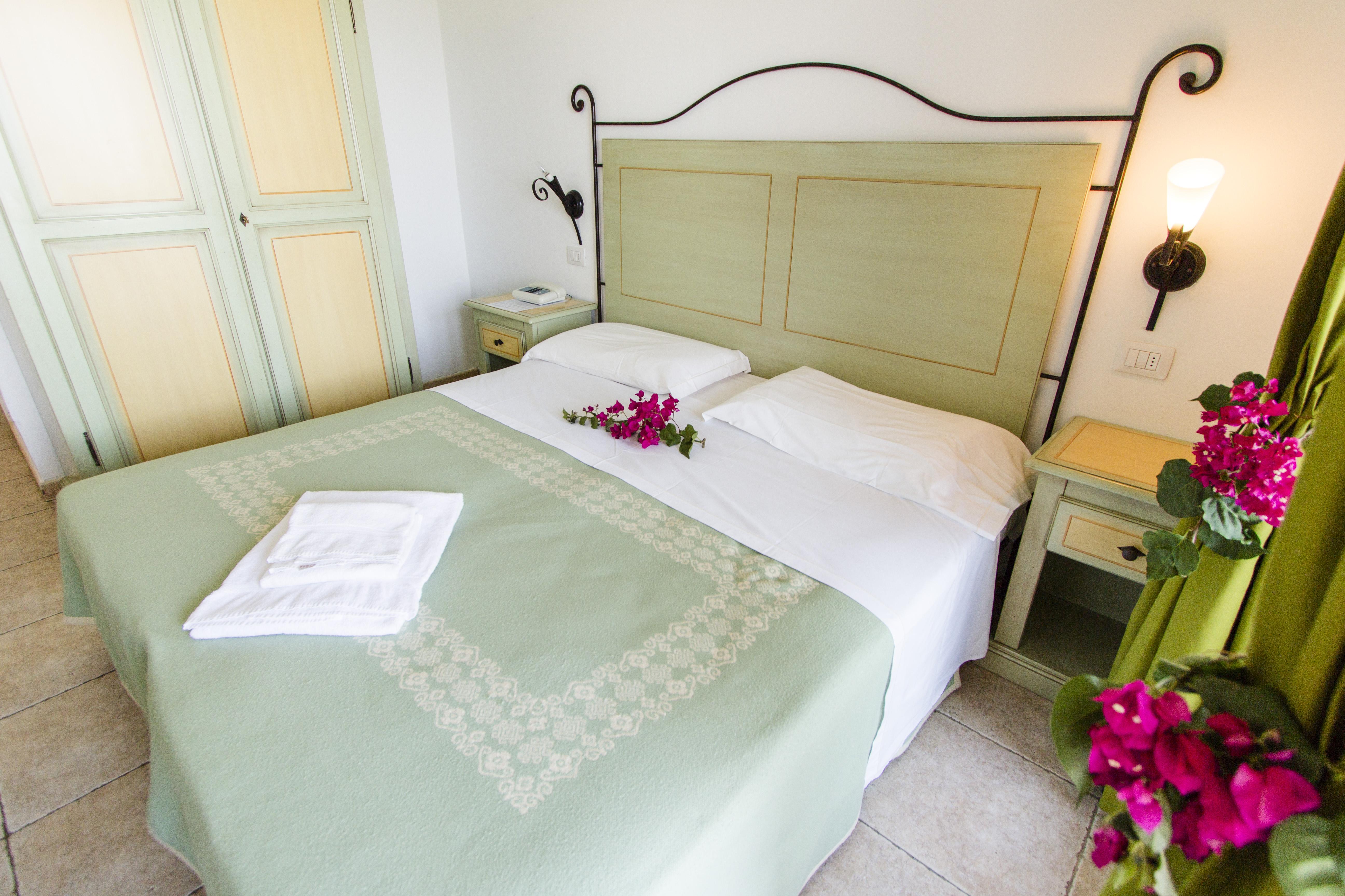 Hotel Li Graniti Baia Sardinia Exteriér fotografie