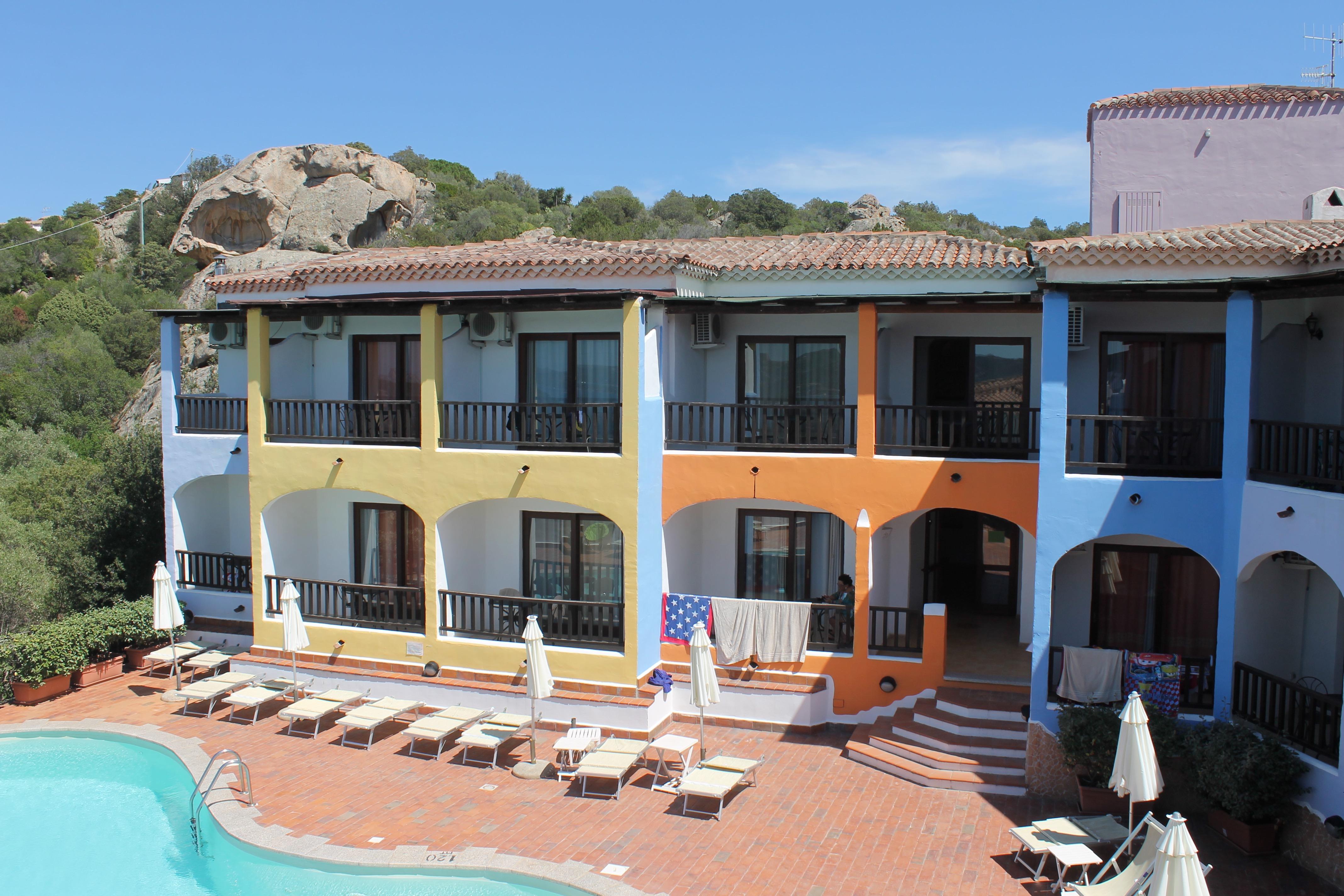 Hotel Li Graniti Baia Sardinia Exteriér fotografie