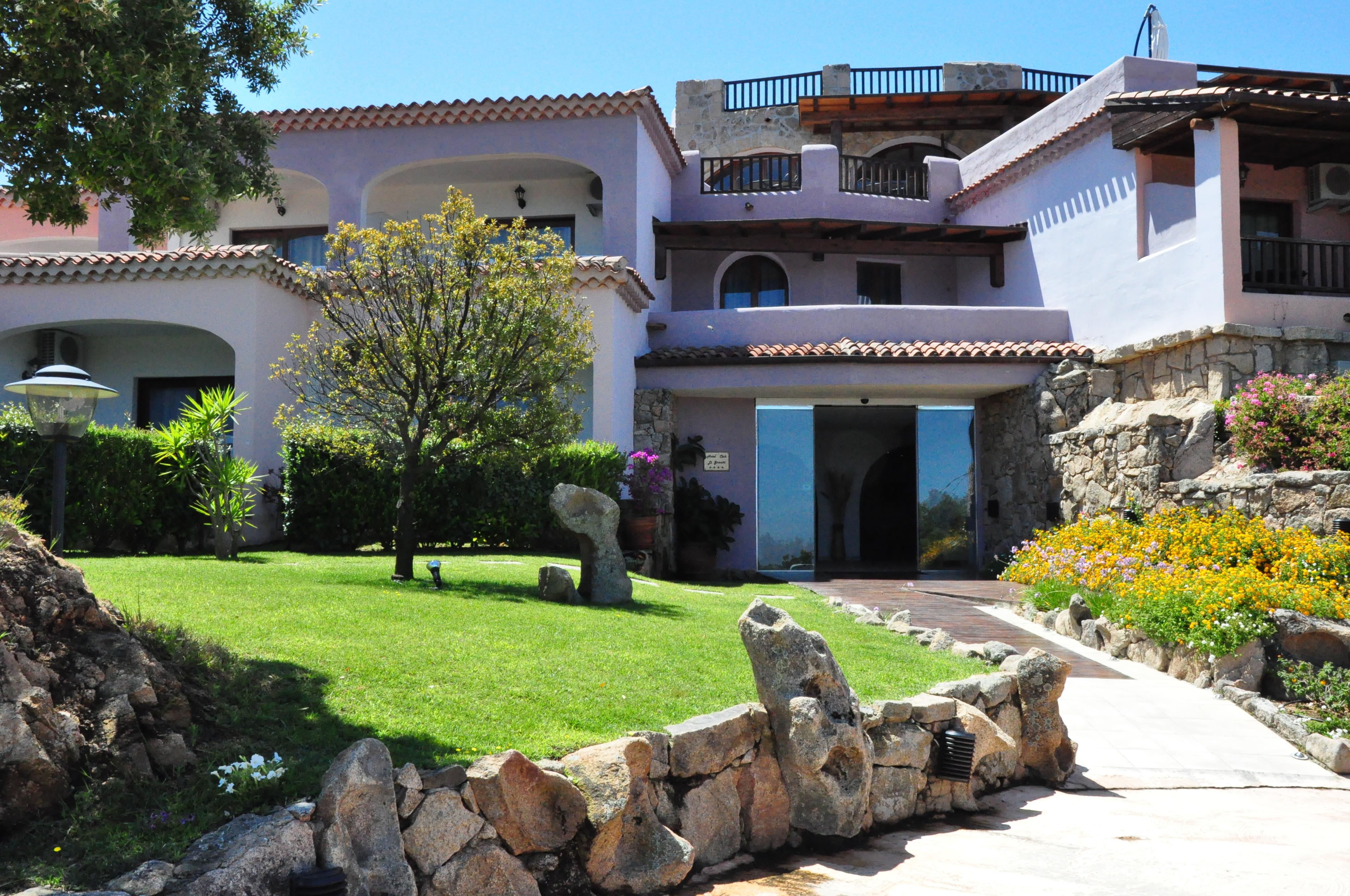 Hotel Li Graniti Baia Sardinia Exteriér fotografie