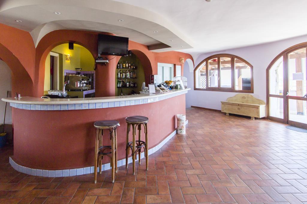 Hotel Li Graniti Baia Sardinia Exteriér fotografie
