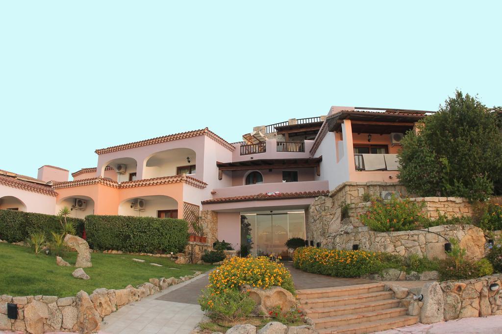 Hotel Li Graniti Baia Sardinia Exteriér fotografie