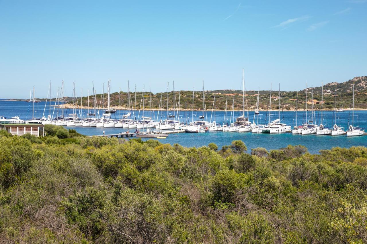 Hotel Li Graniti Baia Sardinia Exteriér fotografie
