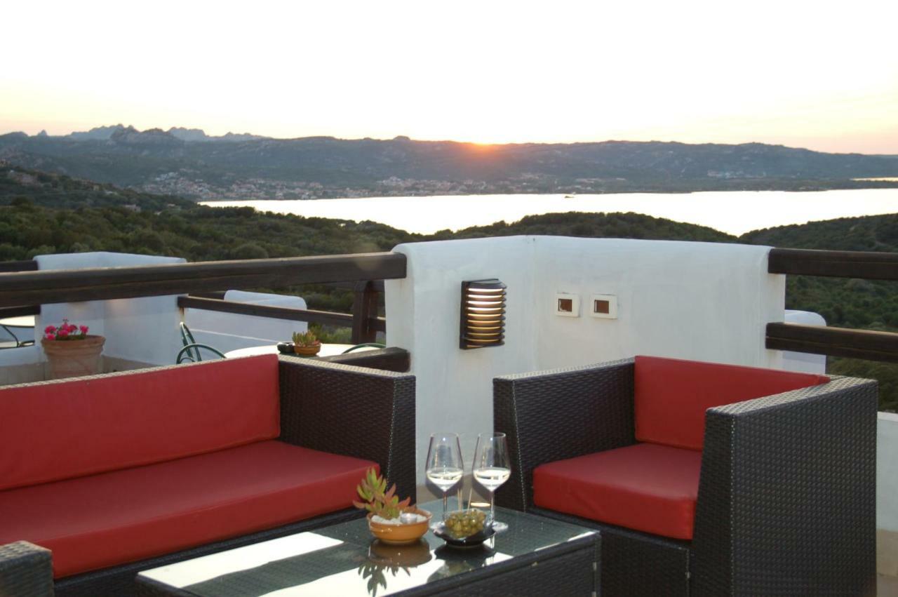 Hotel Li Graniti Baia Sardinia Exteriér fotografie